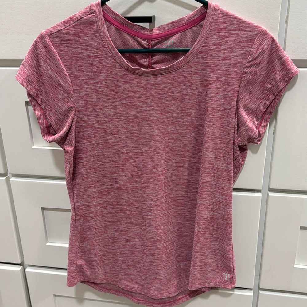 Title Nine Grace 2.0 T-shirt size Medium bright pink